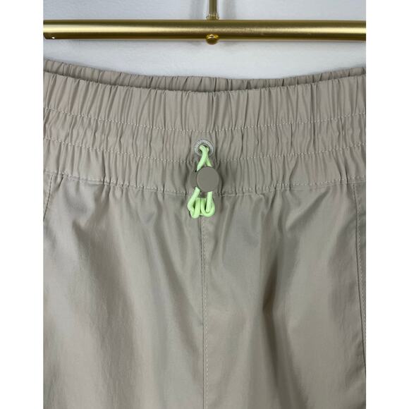 Athleta Cascade Poplin Cargo Short Oak Small Outdoors Hiking Athletic Camping - Picture 9 of 13